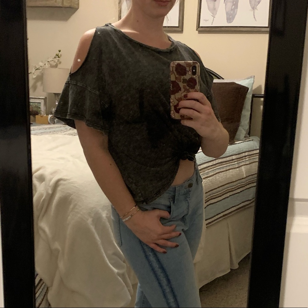 Gray cold shoulder shirt